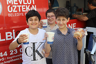 KÂĞITHANE BELEDİYESİ’NDEN SEMT PAZARLARINA SICAK İKRAMLAR