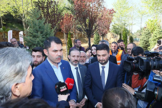 BAKAN KURUM KÂĞITHANE’DE ANAHTAR VE TAPU TESLİM TÖRENİNE KATILDI