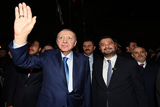 CUMHURBAŞKANI ERDOĞAN’DAN DEPREM SONRASI KÂĞITHANE’DE MORAL ZİYARETİ